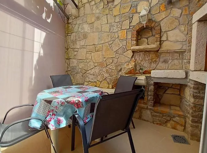 Ursula Διαμέρισμα Mali Lošinj